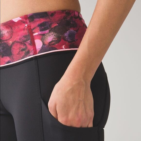 Black Lululemon Speed Tights 28” - Picture 4 of 13